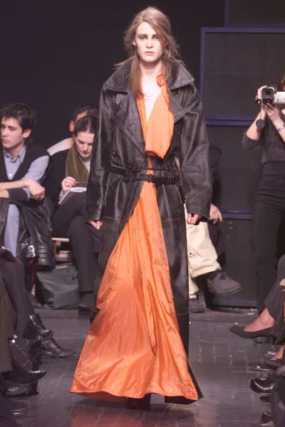 Look 25